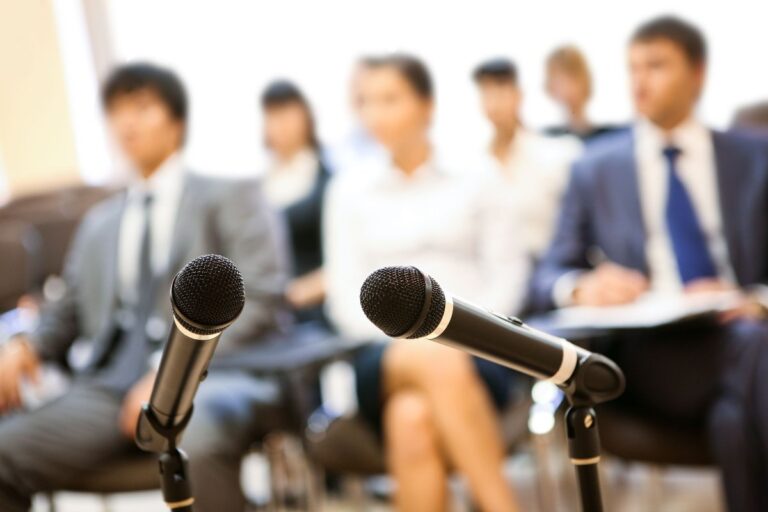 Secretele speakerilor – Prima impresie