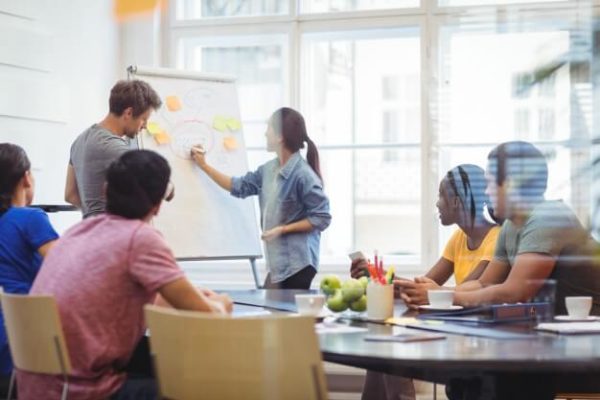 “The 6 secrets of master persuaders”– prezentare tip Keynote –