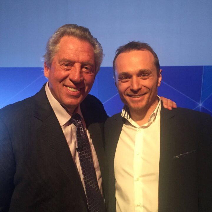 Ce mi-a spus John Maxwell în spatele cortinei