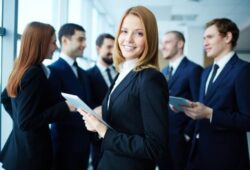 Sunt introvertit. Cum fac networking?